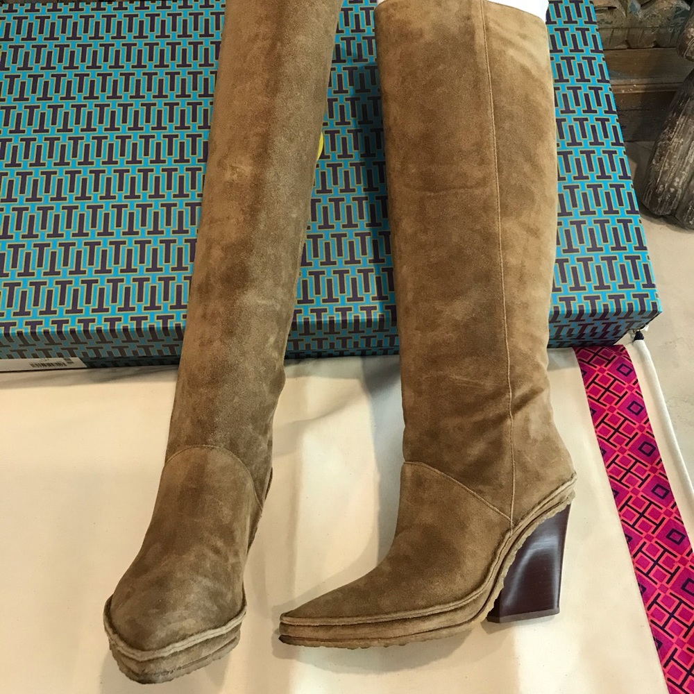 Tory Burch Lila Heeled Tall Boot Natural Suede Alice Size 6.5